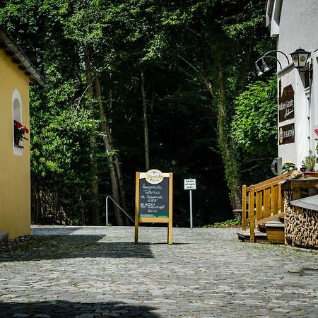 Wallfahrts-Gaststaette Heilbruennl Roding Buitenkant foto