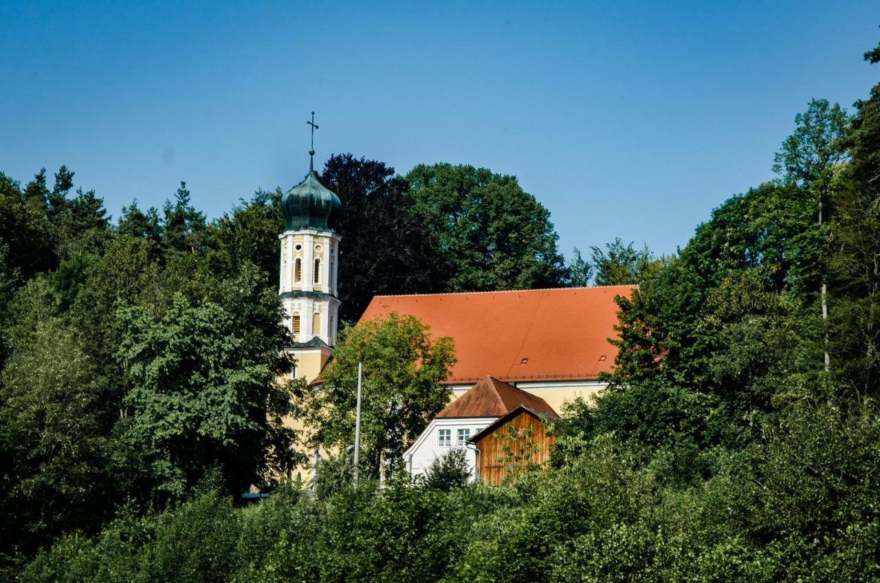 Wallfahrts-Gaststaette Heilbruennl Roding Buitenkant foto